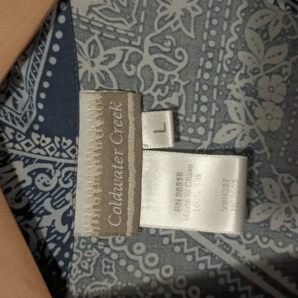 Shirt - Picture 2 of 4